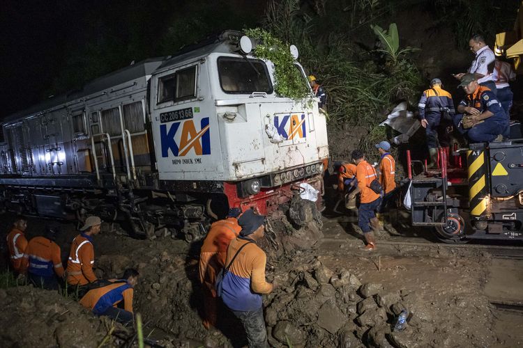 Kereta Anjlok dan Retaknya Sistem: Alarm Keselamatan Perkeretaapian Nasional