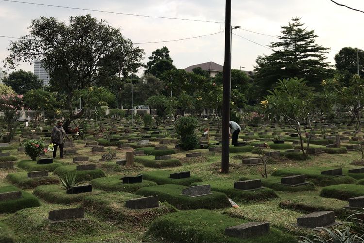 Suasana Taman Pemakaman Umum Karet Bivak, Tanah Abang, Jakarta Pusat 