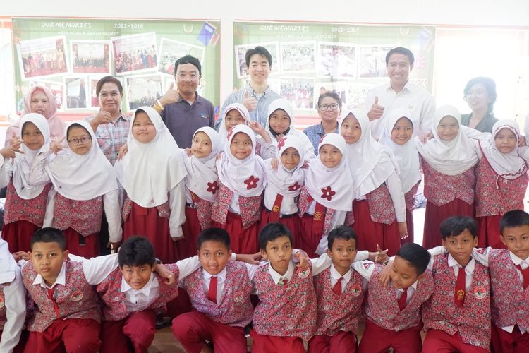 Salah satu program Hello, E-Dream Project dari Hyundai Engineering di salah satu sekolah di Kota Balikpapan, Kalimantan Timur.
