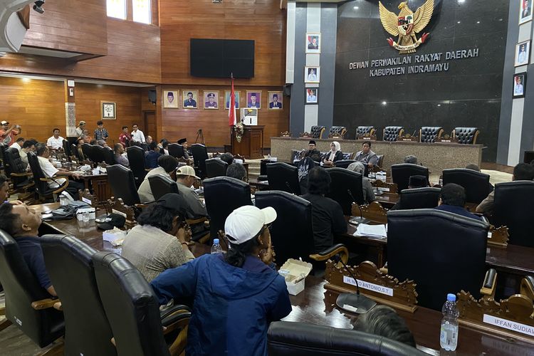 Usai Aksi 3 Karung Koin untuk Bupati Lucky Hakim, DPRD Indramayu Janji Kawal Nasib Petambak ke KKP