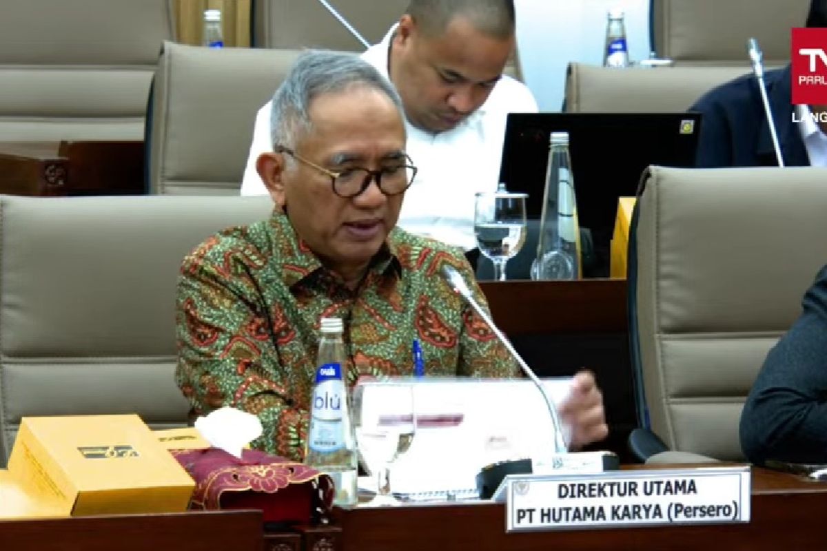 Direktur Utama Hutama Karya Budi Harto saat RDP dengan Komisi VI DPR RI, di Gedung DPR, Jakarta, Selasa (19/9/2023).