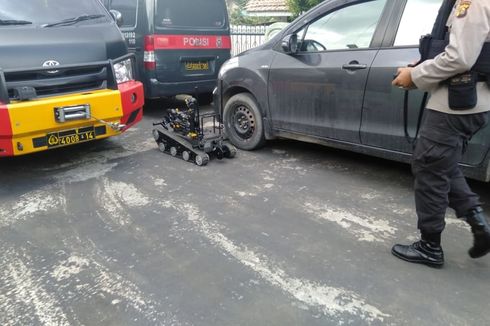 Tim Gegana Meledakkan Tas Berisi Pipa dan Kabel di Palembang
