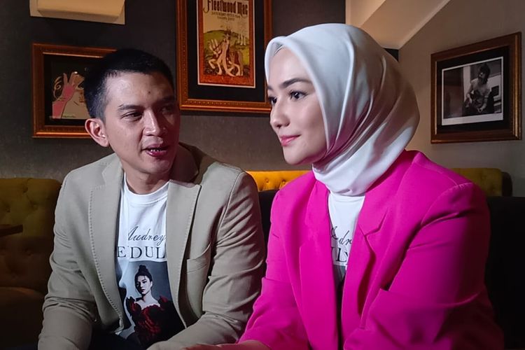 Pasangan Citra Kirana dan Rezky Adhitya saat ditemui di kawasan Sudirman, Jakarta Selatan, Jumat (21/10/2022).