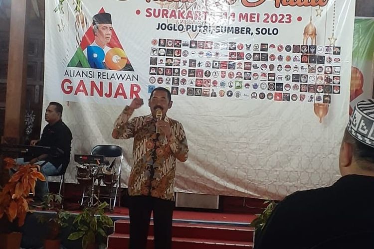 Ketua DPC PDI-P Kota Solo FX Hadi Rudyatmo dalam halalbihalal Aliansi Relawan Ganjar di Joglo Putri, Sumber, Banjarsari, Solo, Jawa Tengah, Minggu (14/5/2023).