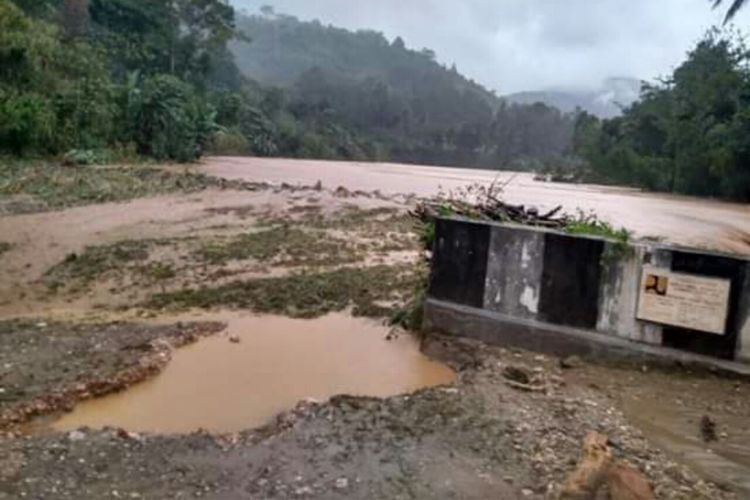 Lahan pertanian milik warga di Kecamatan Silima Pungga-pungga, Kabupaten Dairi, rusak dihajar banjir bandang, Rabu (19/12/2018).