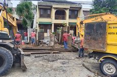 [POPULER NUSANTARA] Depan Rumah Warga Surabaya Tiba-tiba Ambles | Banjir Rendam Simpang Lima Semarang
