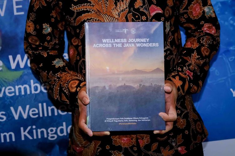 Potrait buku Wellness Journey Across The Java Wonders. 