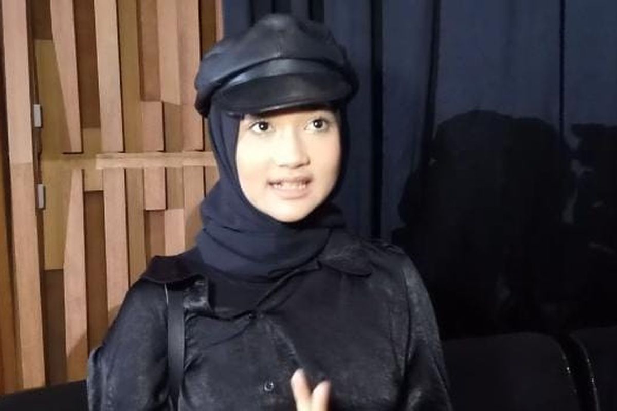 Penyanyi Aisha Keem membeberkan kondisinya setelah terjatuh dari kuda dalam Kejurnas Berkuda 2022.