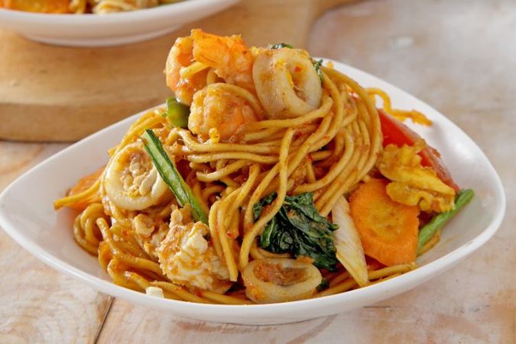 Ilustrasi mi goreng seafood. 