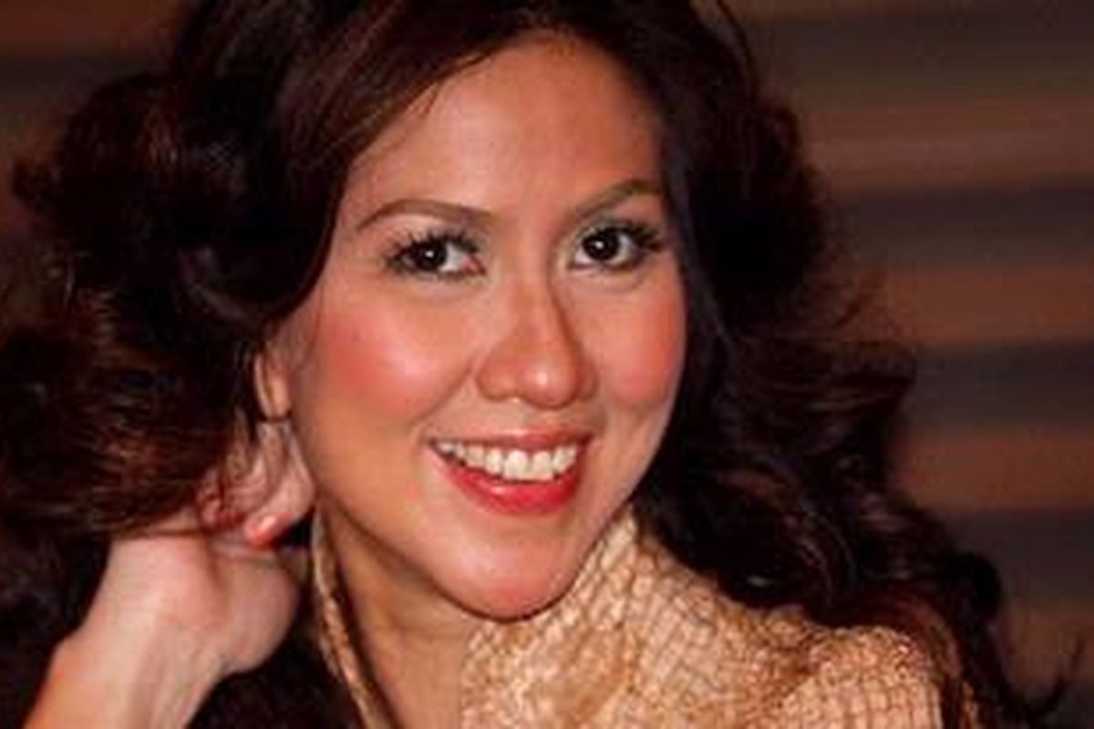 Vena Melinda menghadiri acara silaturahmi artis calon legislatif di Financial Club, Gedung Graha Niaga, Jakarta, Rabu (19/11/2008)