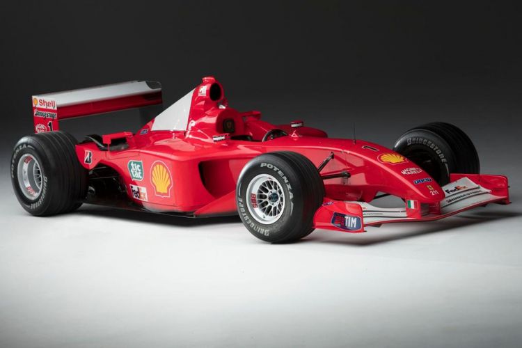 Ferrari F2001, salah satu mobil Michael Schumacher, yang  masuk bursa lelang.