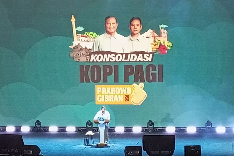 Calon presiden nomor urut 2 Prabowo Subianto saat menyampaikan pidatonya pada acara konsolidasi relawan Kopi Pagi (Posko Pemilih Prabowo-Gibran) di SICC, Sentul, Babakan Madang, Kabupaten Bogor, Jawa Barat, Sabtu (16/12/2023).