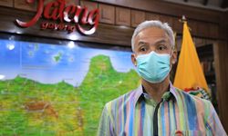 Jokowi Minta Pencairan Insentif Tenaga Medis Tak Bertele-tele, Ganjar: Mudah-mudah Segera Cair