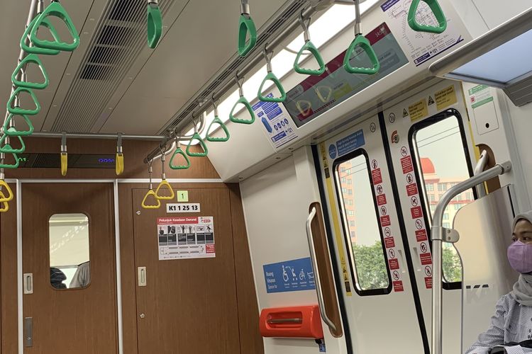 KAI Commuter resmi mengoperasikan tiga rangkaian kereta rel listrik (KRL) baru di lintas Bogor dan Cikarang mulai Minggu (1/6/2025).
