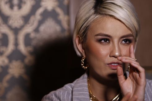 [POPULER HYPE] Dukungan Agnez Mo untuk Melly Goeslaw | Nia Ramadhani Salah Kostum