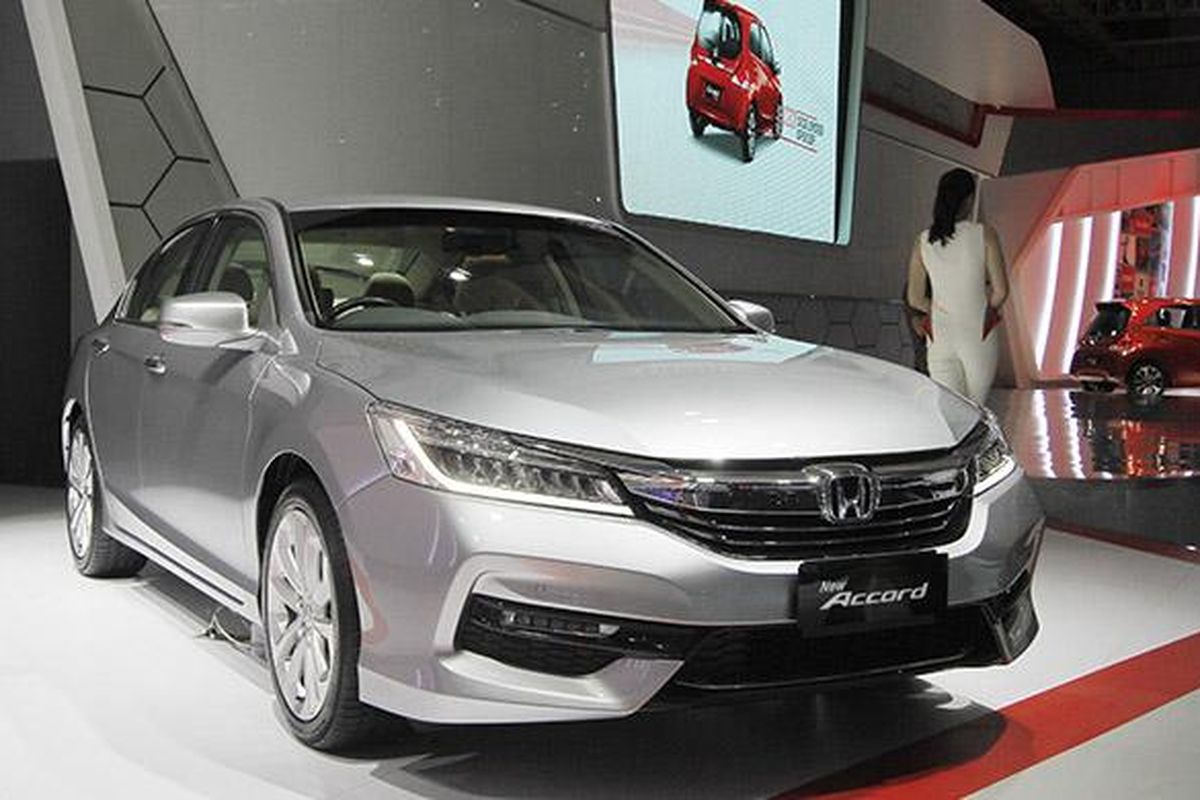 New Honda Accord diperkenalkan pada ajang IIMS 2016