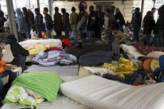 Polisi Perancis Evakuasi 1.000 Migran dari Stasiun Metro Stalingrad