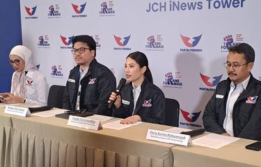 Ketua Harian Nasional Partai Perindo Angela Tanoesoedibjo dalam jumpa pers di iNews Tower, Jakarta, Senin (29/7/2024). 