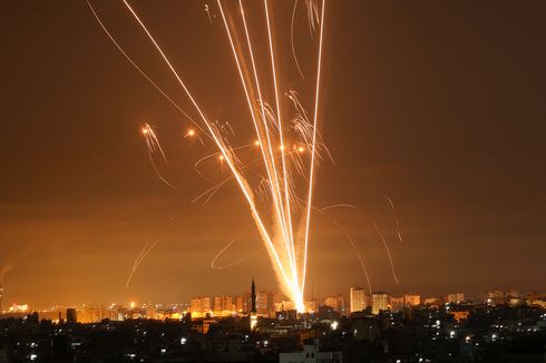 Iran Bantu Kembangkan Senjata Hamas untuk Lawan Israel  