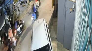 Gerombolan Pemuda Serbu Permukiman Jelambar Pakai Parang dan Celurit