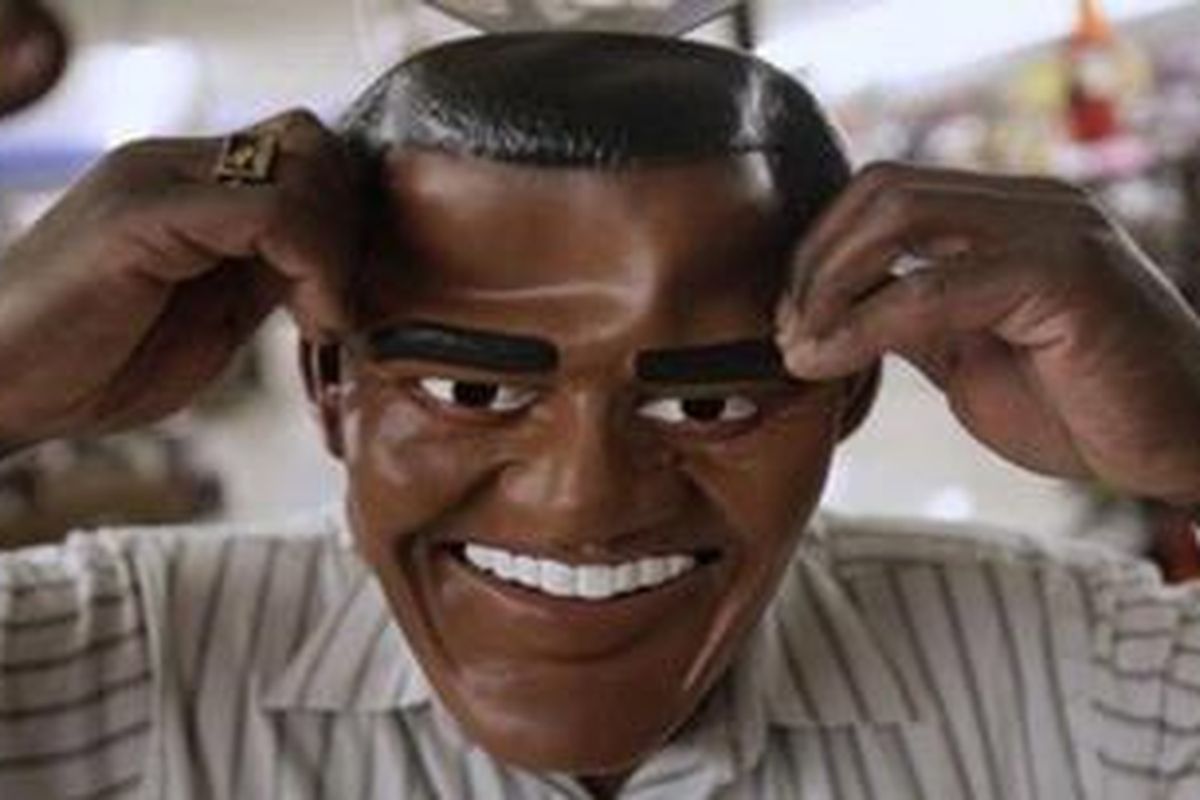 Penjualan topeng kandidat presiden pada Halloween juga dijadikan ukuran untuk meramal hasil pemilu