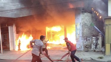 Kabel Meleleh Jatuh ke Tumpukan Oli, Toko Spare Part Motor Terbakar, Kerugian Capai Rp 2 M