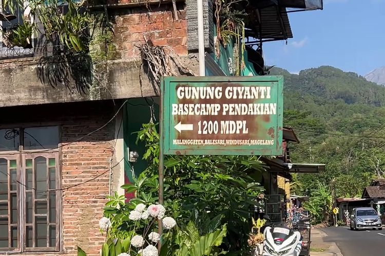 Papan Petunjuk Arah ke Gunung Giyanti via Malanggaten.