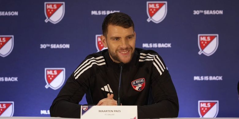 Kiper Timnas Indonesia Maarten Paes berbicara pada acara Media Day Major League Soccer (MLS), awal Januari 2025.