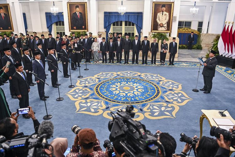 Membaca Makna Politik di Balik Reshuffle Kabinet Terbaru...