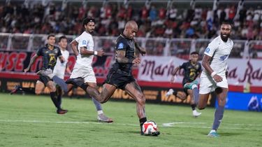 Malut United Vs PSM 3-3, Kritik Ricardo Salampessy ke Lini Belakang