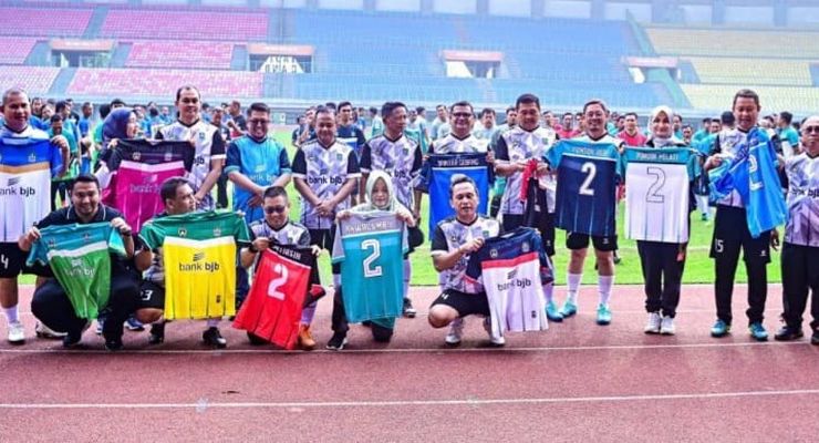 Buntut Pamer "Jersey" Nomor 2, Camat Kota Bekasi Terancam Pidana 1 Tahun Penjara