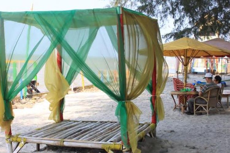 Pantai Pondok Permai adalah salah satu obyek wisata di Kabupaten Serdang Bedagai, Sumatera Utara. 