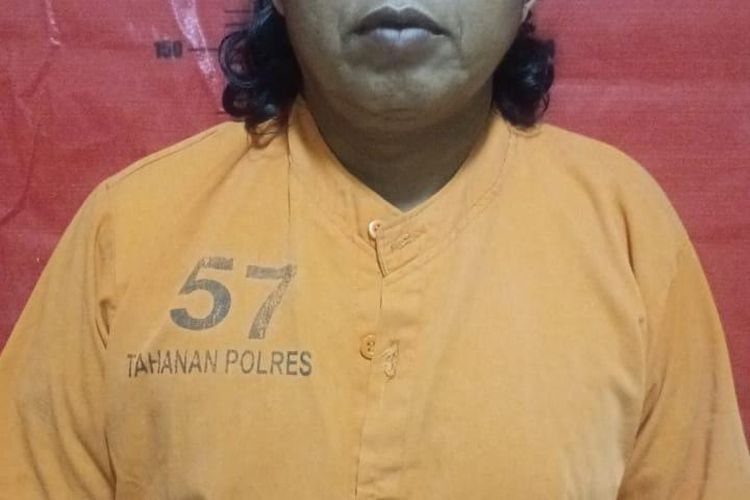 Pelaku Syaiful Bahri saat diamankan di Polres Sumenep. 