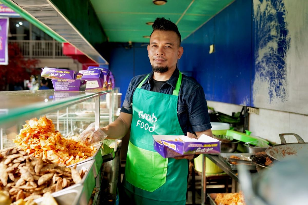 Hengki Irawan Gultom, pengusaha Ayam Penyet Jakarta (APJ) di kota Medan dijumpai KompasTekno, Rabu (26/2/2020).