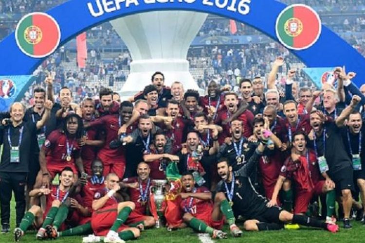 Portugal menjadi juara Piala Eropa 2016 seusai menang 1-0 atas Perancis, Minggu (10/7/2016). 