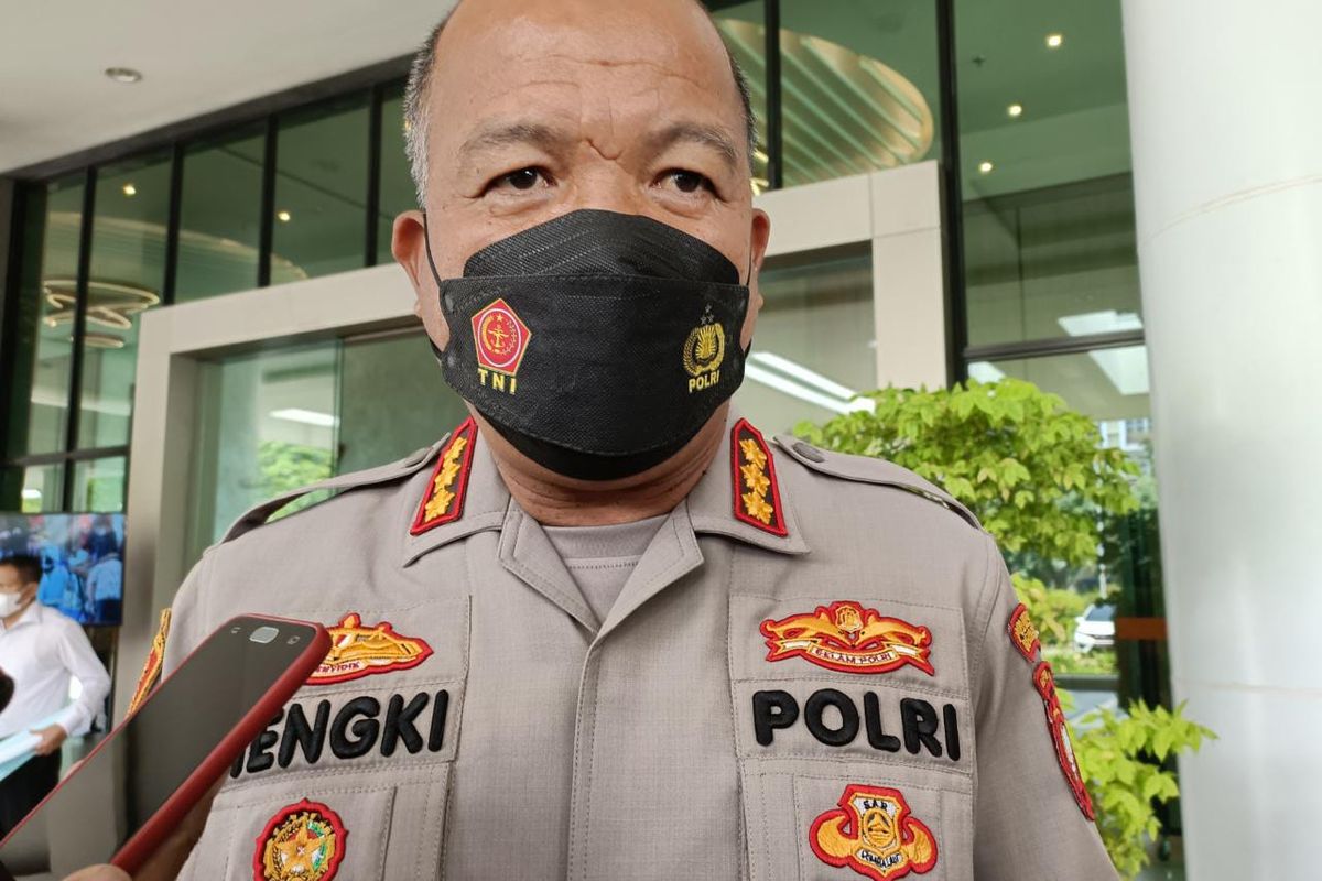 Kapolres Metro Bekasi Kota, Kombes Pol Hengki saat ditemui wartawan ketika dirinya menghadiri Musyawarah Rencana Pembangunan (Musrenbang), Kamis (17/3/2022). (KOMPAS.com/Joy Andre T). 