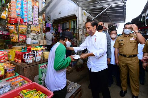 Hibahkan BLT Minyak Goreng di Cirebon, Presiden Jokowi: Jangan untuk Beli Pulsa HP