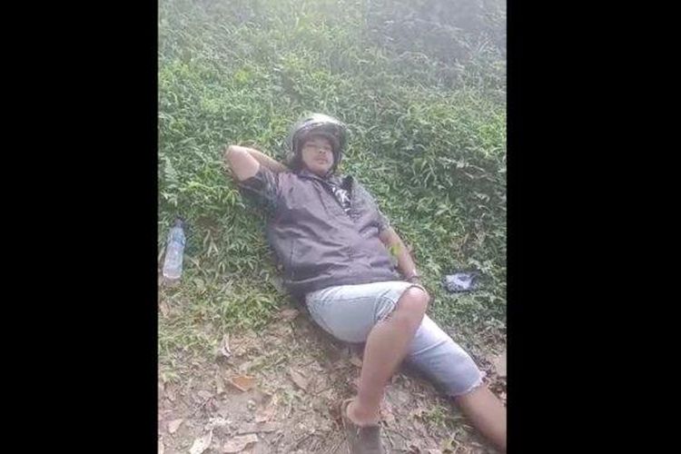 Pria yang mengaku dibegal di Lengkong, Sukabumi dan kehilangan Rp 10 juta. Belakangan diketahui kalau pria itu hanya pura-pura dibegal karena takut ketahuan istri telah memakai uang. 