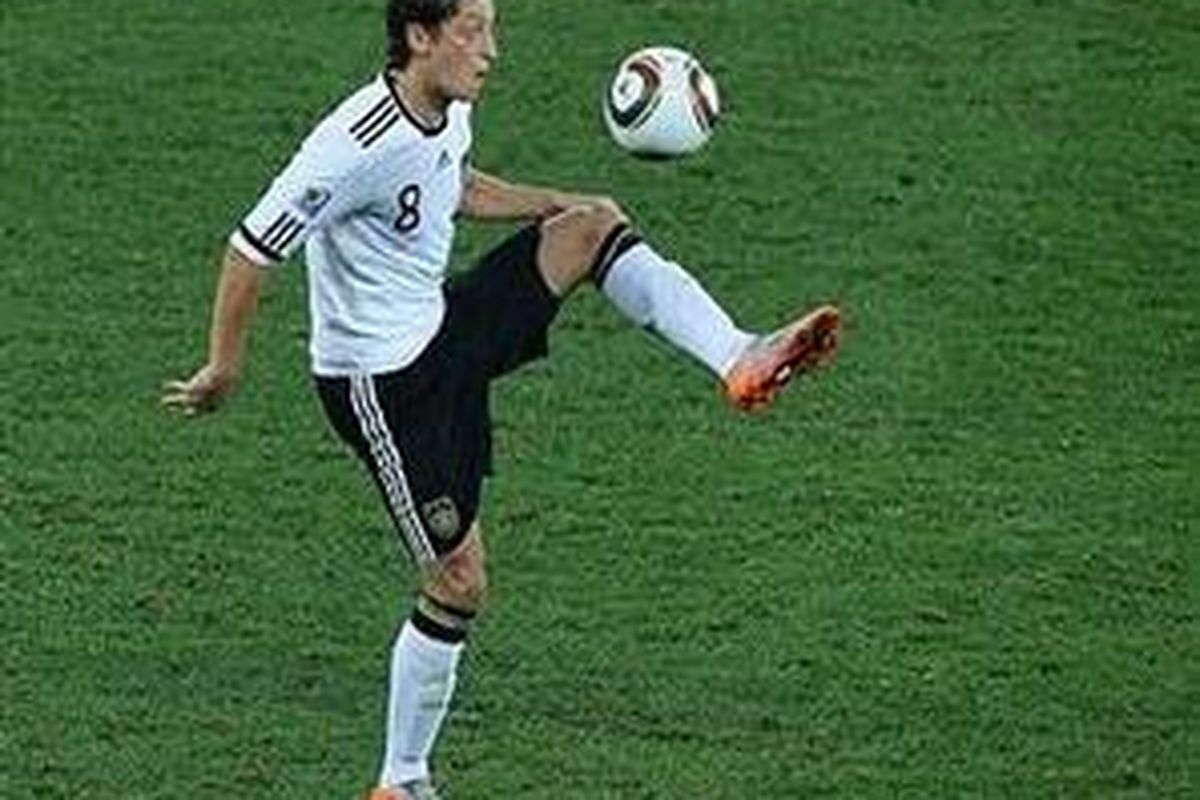 Gelandang Jerman, Mesut Oezil.
