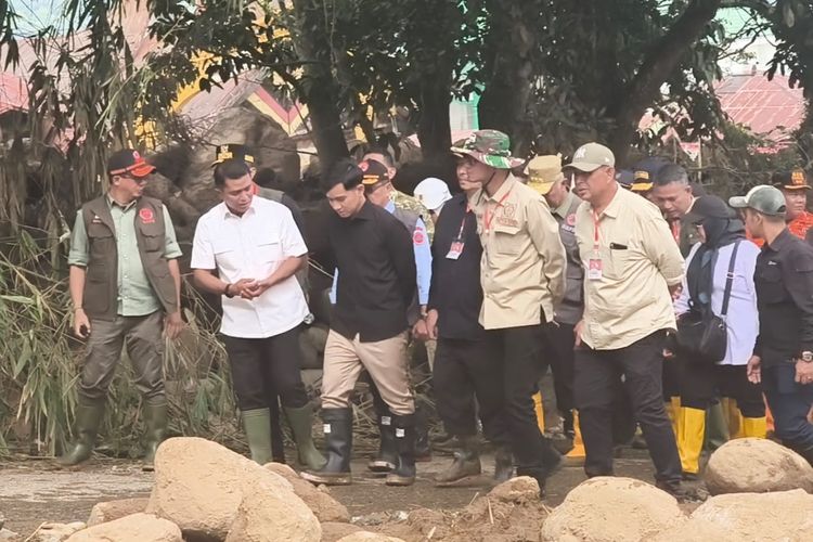 Gibran Tinjau Lokasi Banjir Bandang di Solok, Cek Kondisi Warga