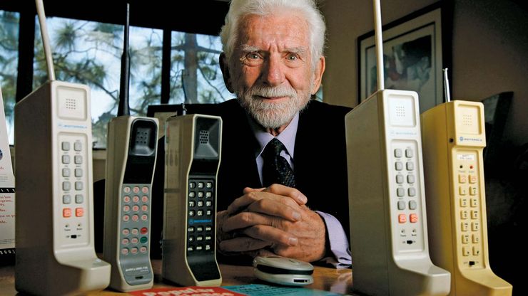 Siapa Penemu Handphone Pertama?