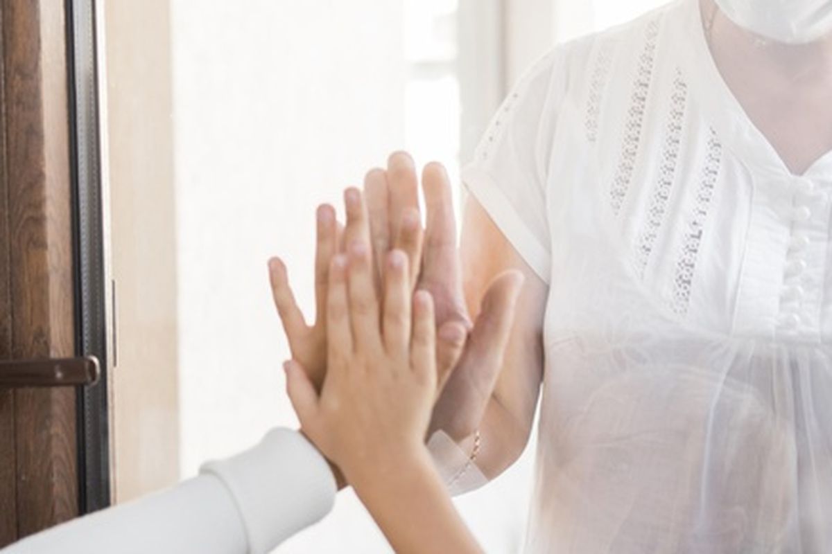 Ilustrasi karantina dari perjalanan luar negeri.