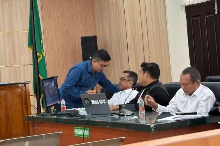 Uang 14 Ribu Dolar Singapura Terkuak di Sidang Kuansing, Dibawa Saat Dampingi Bupati Bertemu Menhut Raja Juli