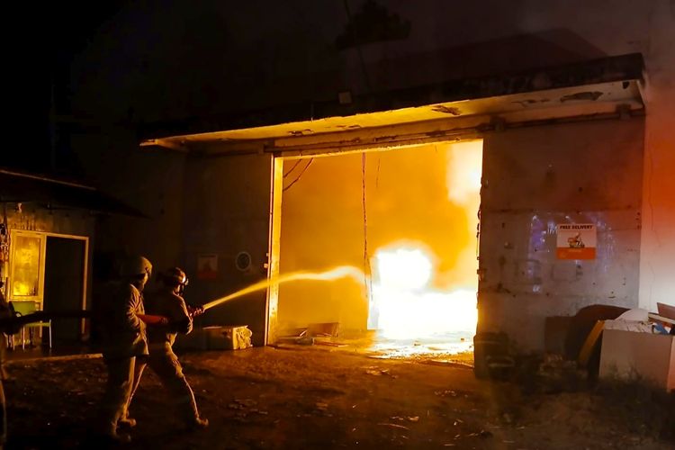Gudang Prima Food di Bandar Lampung Terbakar, Kerugian Capai Rp 600 Juta