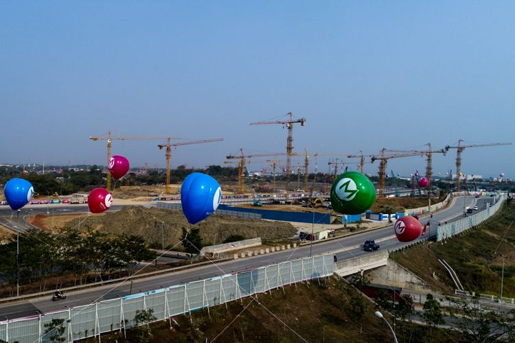 Foto udara proyek kawasan Kota Baru Meikarta, Cikarang, Bekasi, Jawa Barat, Senin (4/9/2017). Pada tahap pertama, akan dibangun 200 ribu unit apartemen yang siap huni pada akhir tahun 2018.