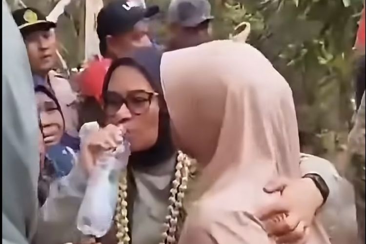 Bupati Pangandaran Alami Memar Usai Insiden Jembatan Gantung Anjlok