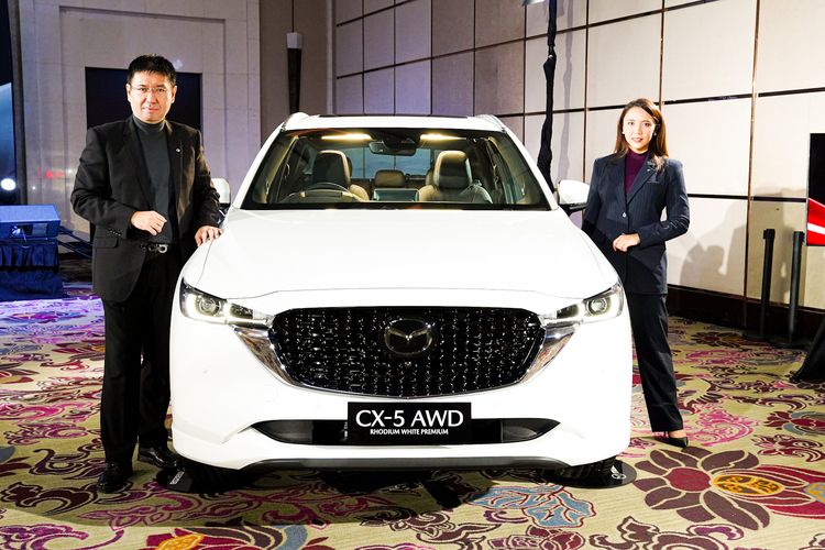 PT Eurokars Motor Indonesia (EMI) selaku agen pemegang merek (APM) Mazda Indonesia baru saja menghadirkan warna spesial untuk CX-5 dan Mazda6.
