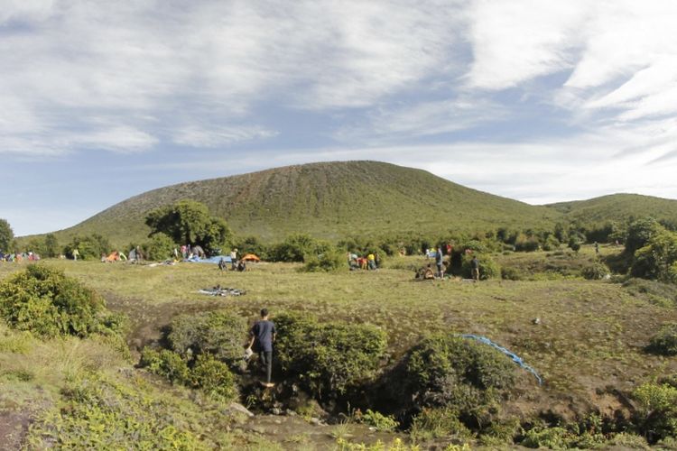 Puncak merapi gunung Dempo kota Pagaralam