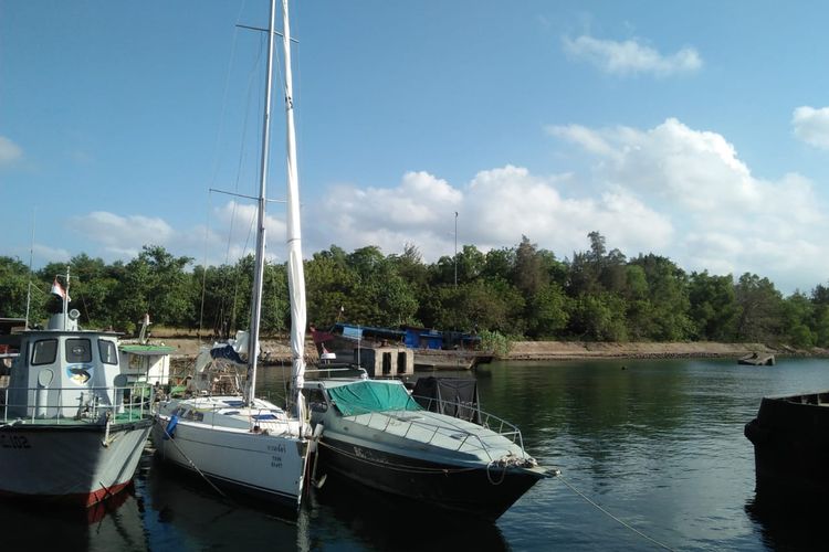 Kapal asing berbendera Thailand ditambat di Pelabuhan Krueng Geukuh, Kabupaten Aceh Utara, Kamis (16/1/2020)