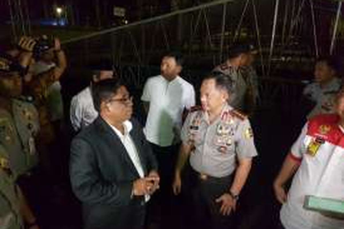 Pelaksana Tugas (Plt) Gubernur DKI Jakarta Sumarsono mengecek persiapan fasilitas untuk acara 